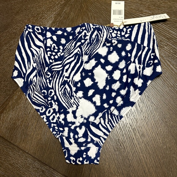 NWT‎ Beyond Control Women's Animal Haven High-Waist Tummy-Control Bikini
Bottoms - Picture 5 of 10